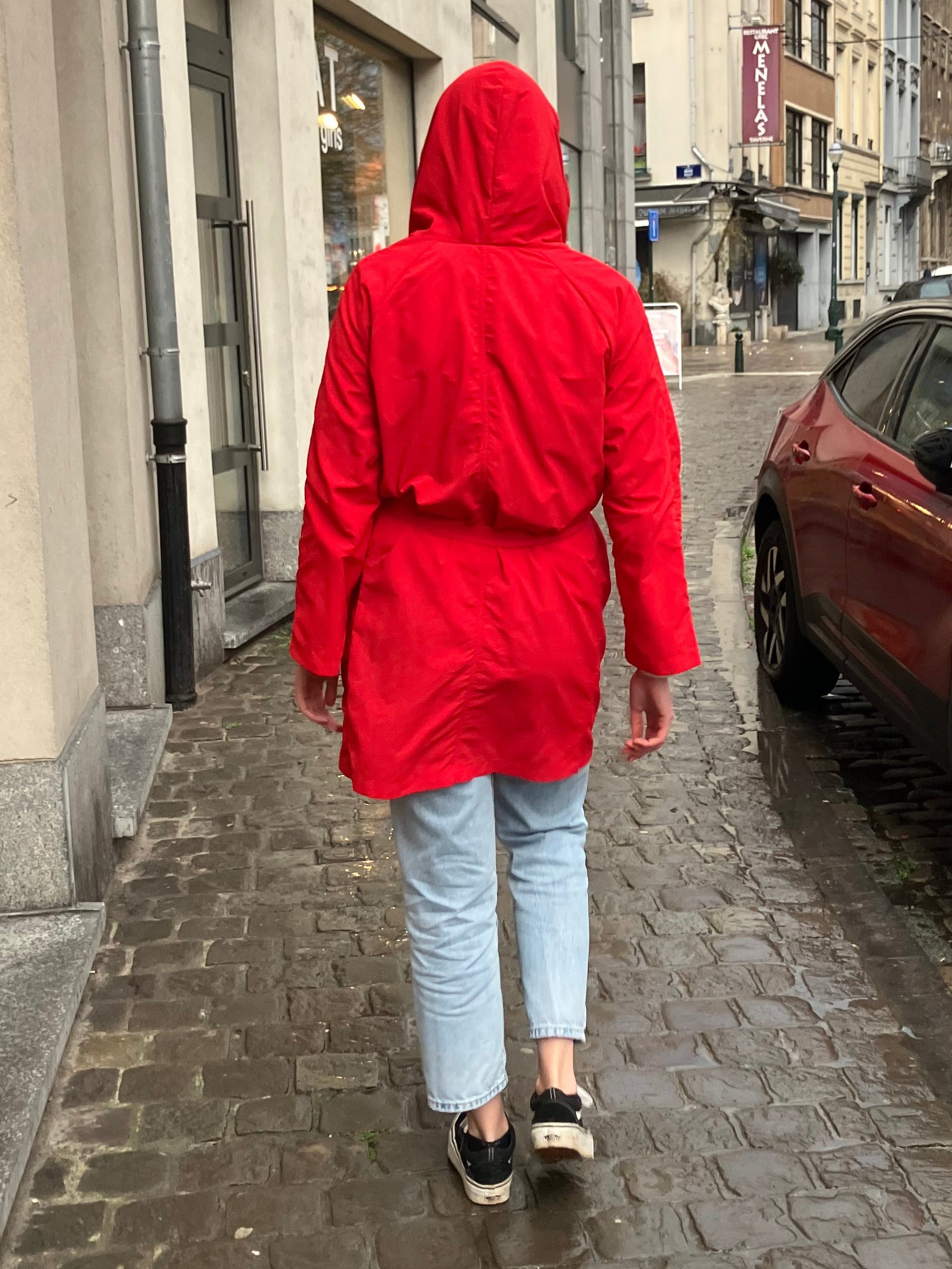 Mistral - Scarlet Red