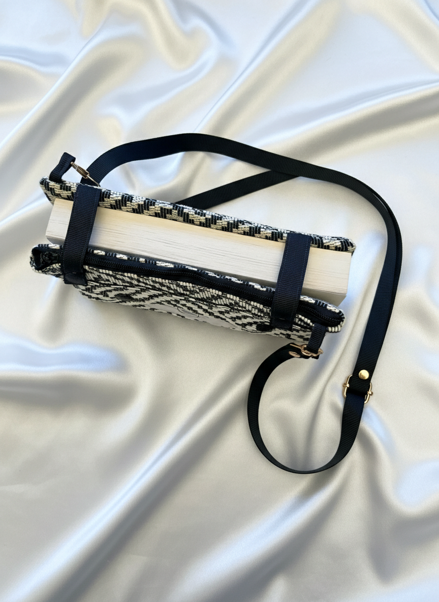 Twisted Black - Crossbody book bag