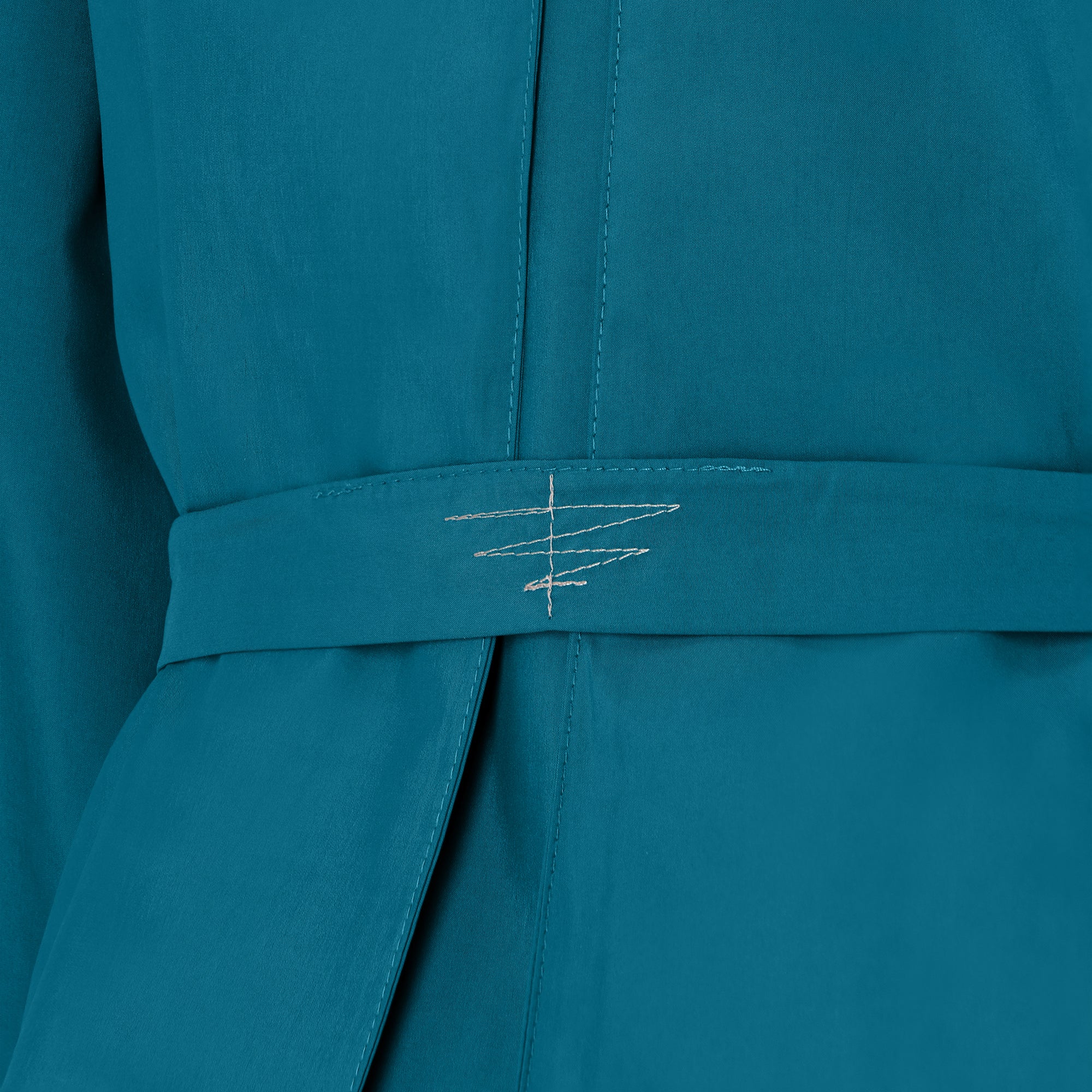 Bise raincoat - Ocean Blue color - belt detail