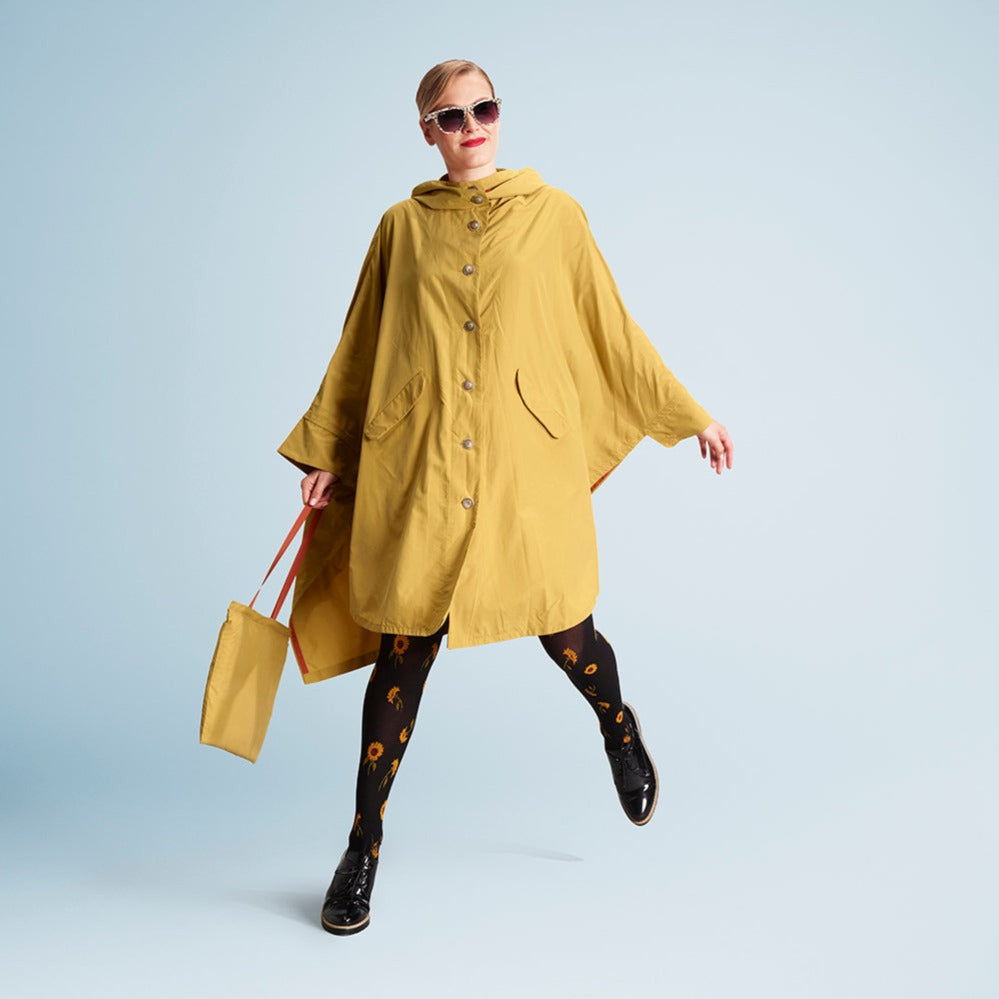 Cape Town Curry on model