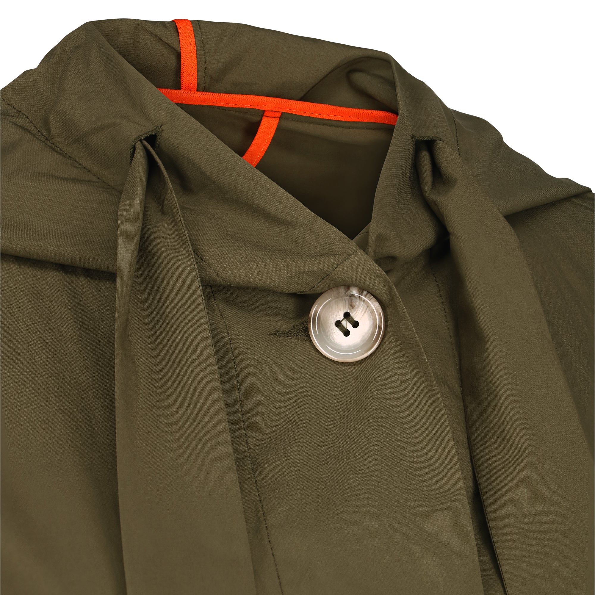 The Classic - Kaki neckline detail